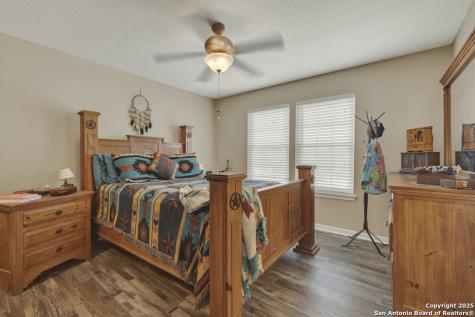 911 Heritage Canyon Lake TX 78133