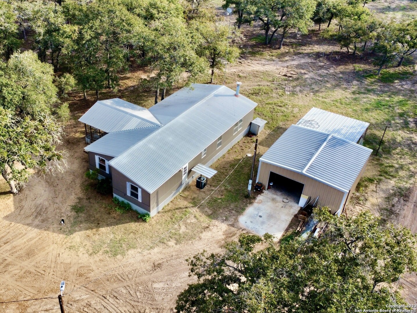 5695 County Road 434 Stockdale TX 78160