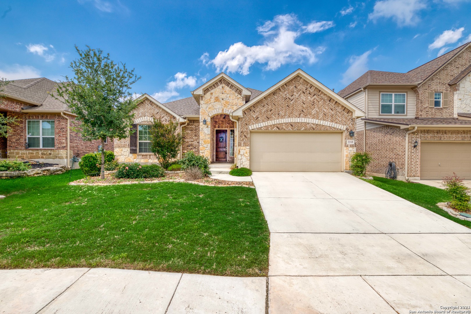 2215 Silent Fox San Antonio TX 78260