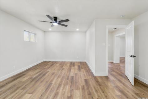 742 Winfield Circle Windcrest TX 78239