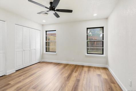 742 Winfield Circle Windcrest TX 78239