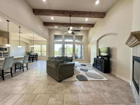 4519 Amorosa San Antonio TX 78261