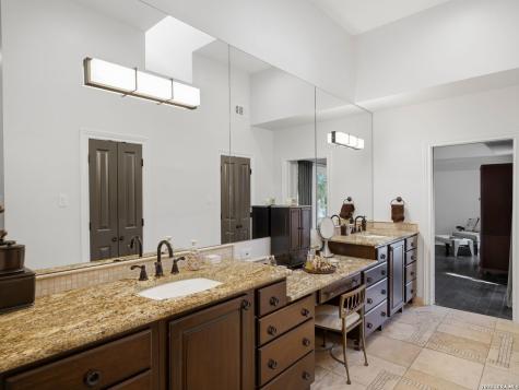 6 Devon Wood San Antonio TX 78257