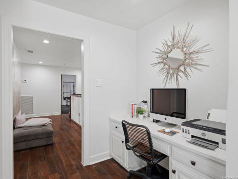 6 Devon Wood San Antonio TX 78257