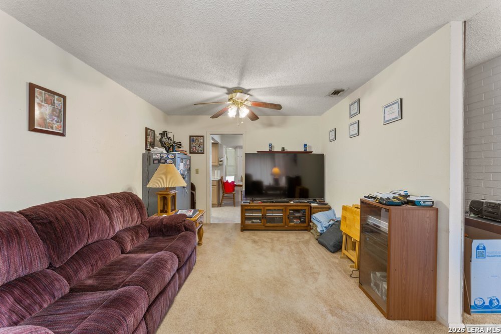 6823 S Whitland San Antonio TX 78239