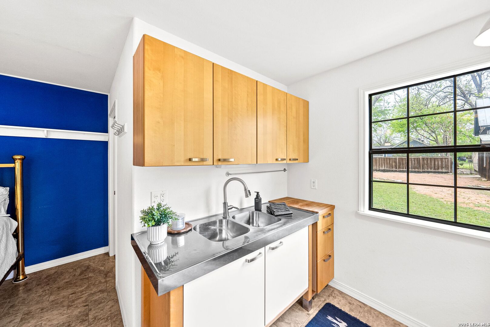 408 W College Street Fredericksburg TX 78624