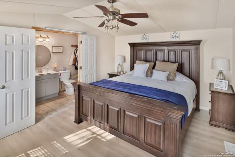 1892 Fm 476 Poteet TX 78065