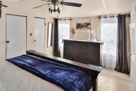 1892 Fm 476 Poteet TX 78065