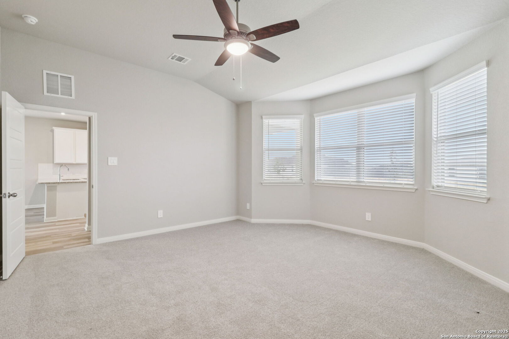 11548 Mustang Grove San Antonio TX 78245