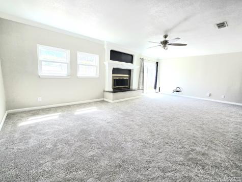 5894 Castle Run San Antonio TX 78218