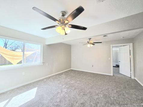 5894 Castle Run San Antonio TX 78218