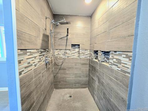 5894 Castle Run San Antonio TX 78218