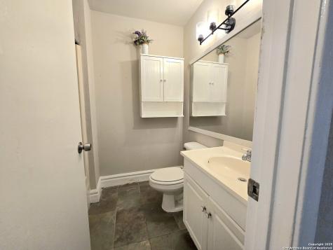 5894 Castle Run San Antonio TX 78218