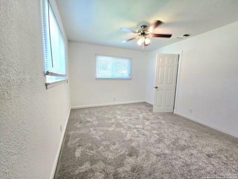 5894 Castle Run San Antonio TX 78218