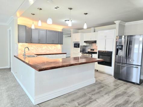 5894 Castle Run San Antonio TX 78218