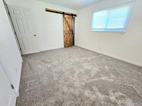 5894 Castle Run San Antonio TX 78218