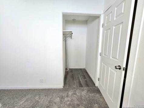 5894 Castle Run San Antonio TX 78218