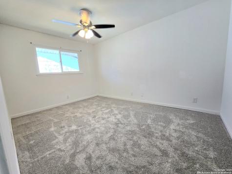 5894 Castle Run San Antonio TX 78218