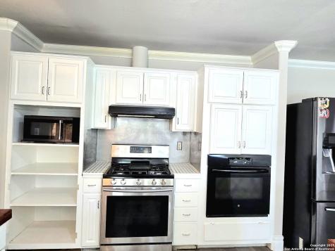 5894 Castle Run San Antonio TX 78218