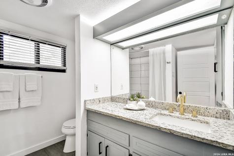 568 W Quill Drive San Antonio TX 78228