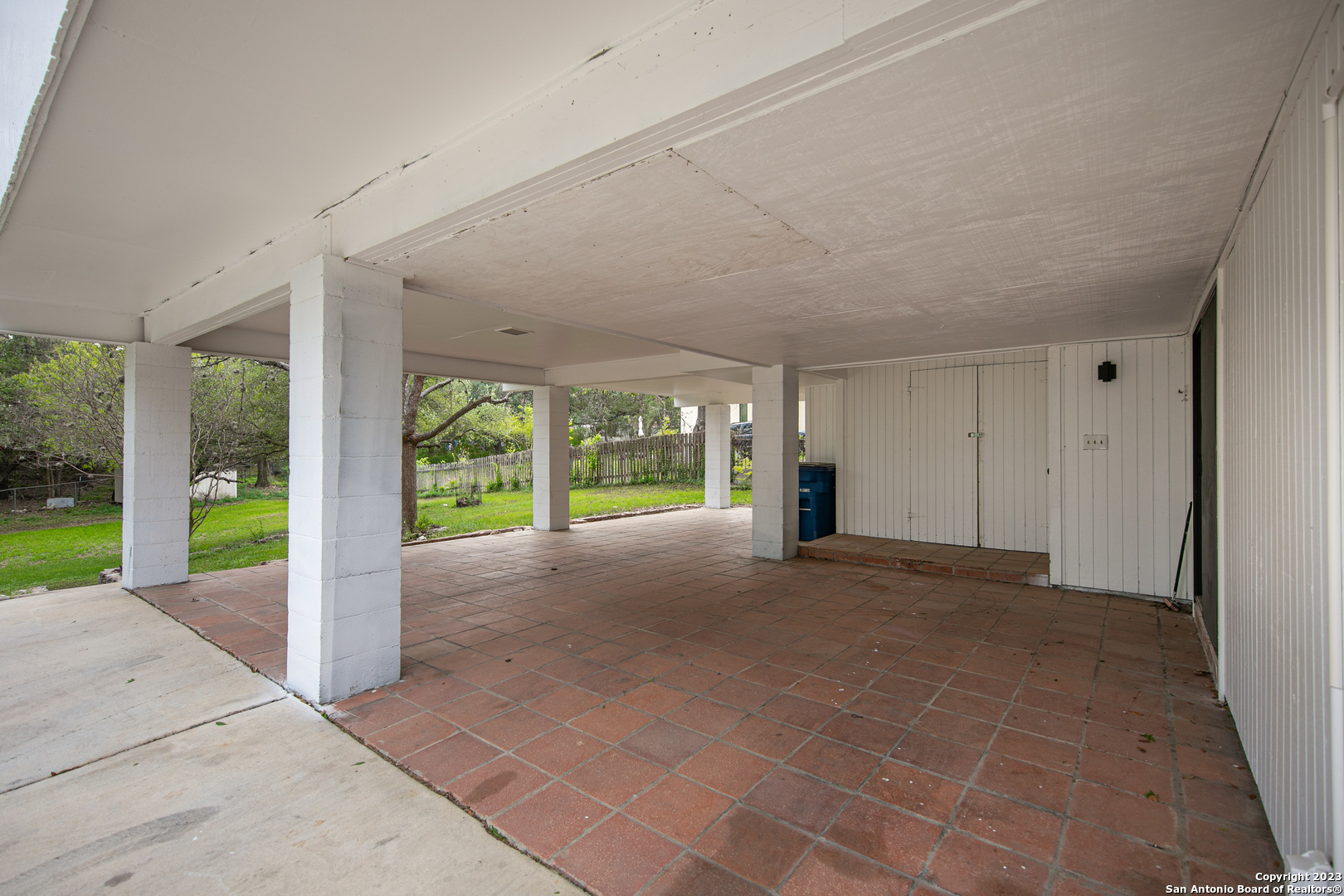 568 W Quill Drive San Antonio TX 78228
