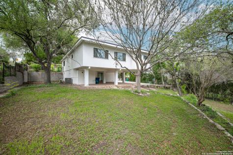 568 W Quill Drive San Antonio TX 78228