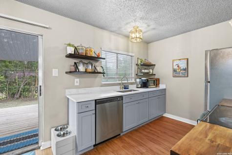 5250 Gordon Cooper Kirby TX 78219