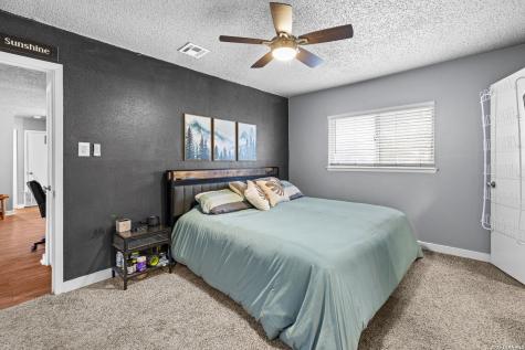 5250 Gordon Cooper Kirby TX 78219