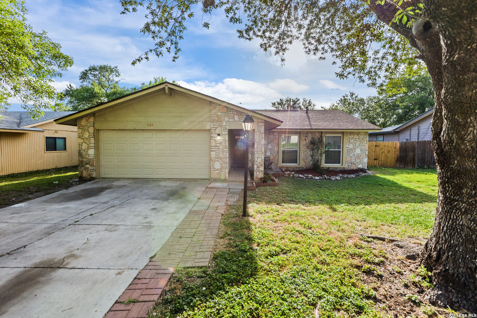 923 Saddlebrook Drive San Antonio TX 78245
