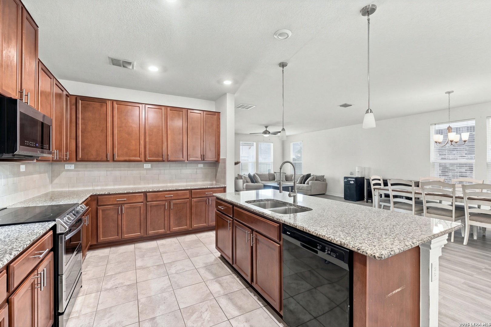 11223 Sawyer Valley San Antonio TX 78254