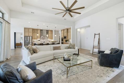 102 Cascada Boerne TX 78006