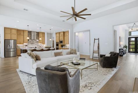 102 Cascada Boerne TX 78006