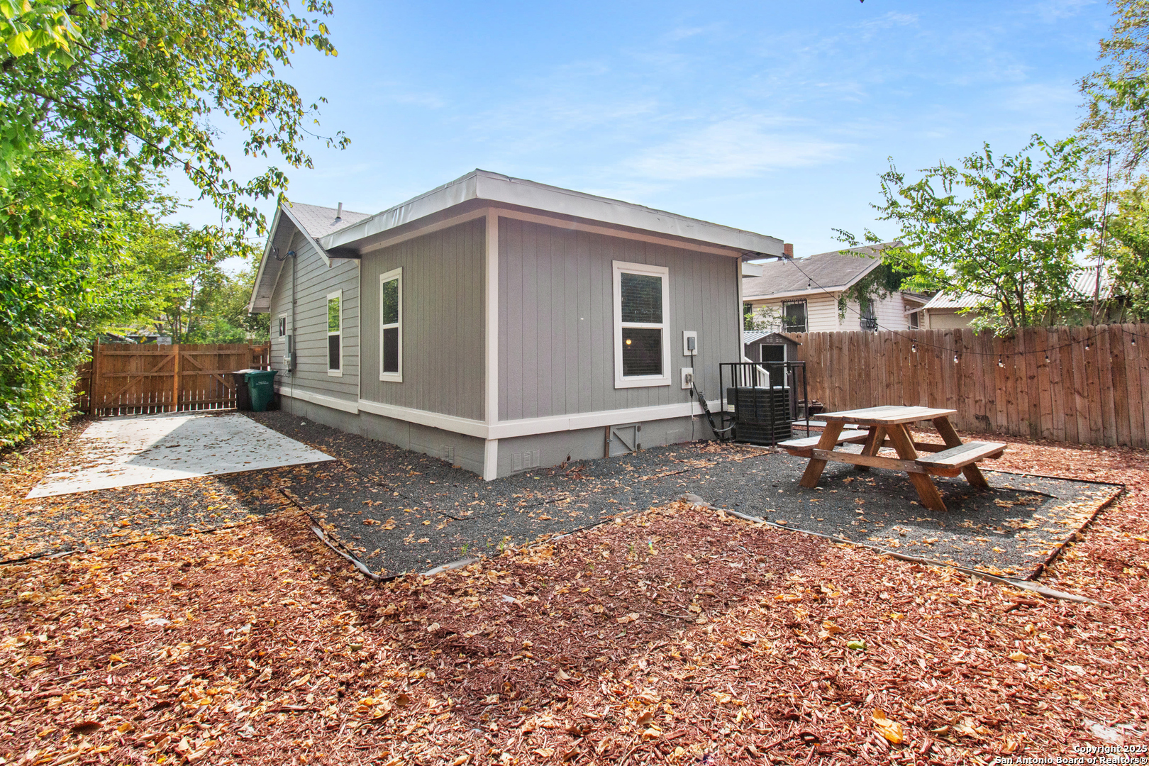 1923 Dawson San Antonio TX 78202