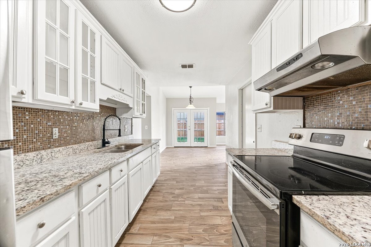 7906 Laurel Bend San Antonio TX 78250