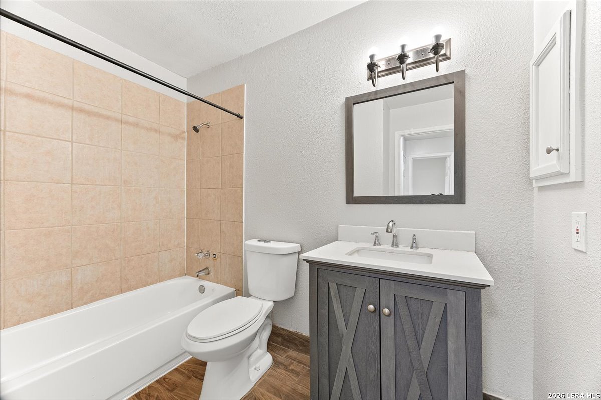 7906 Laurel Bend San Antonio TX 78250