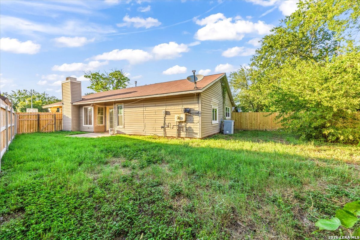 7906 Laurel Bend San Antonio TX 78250