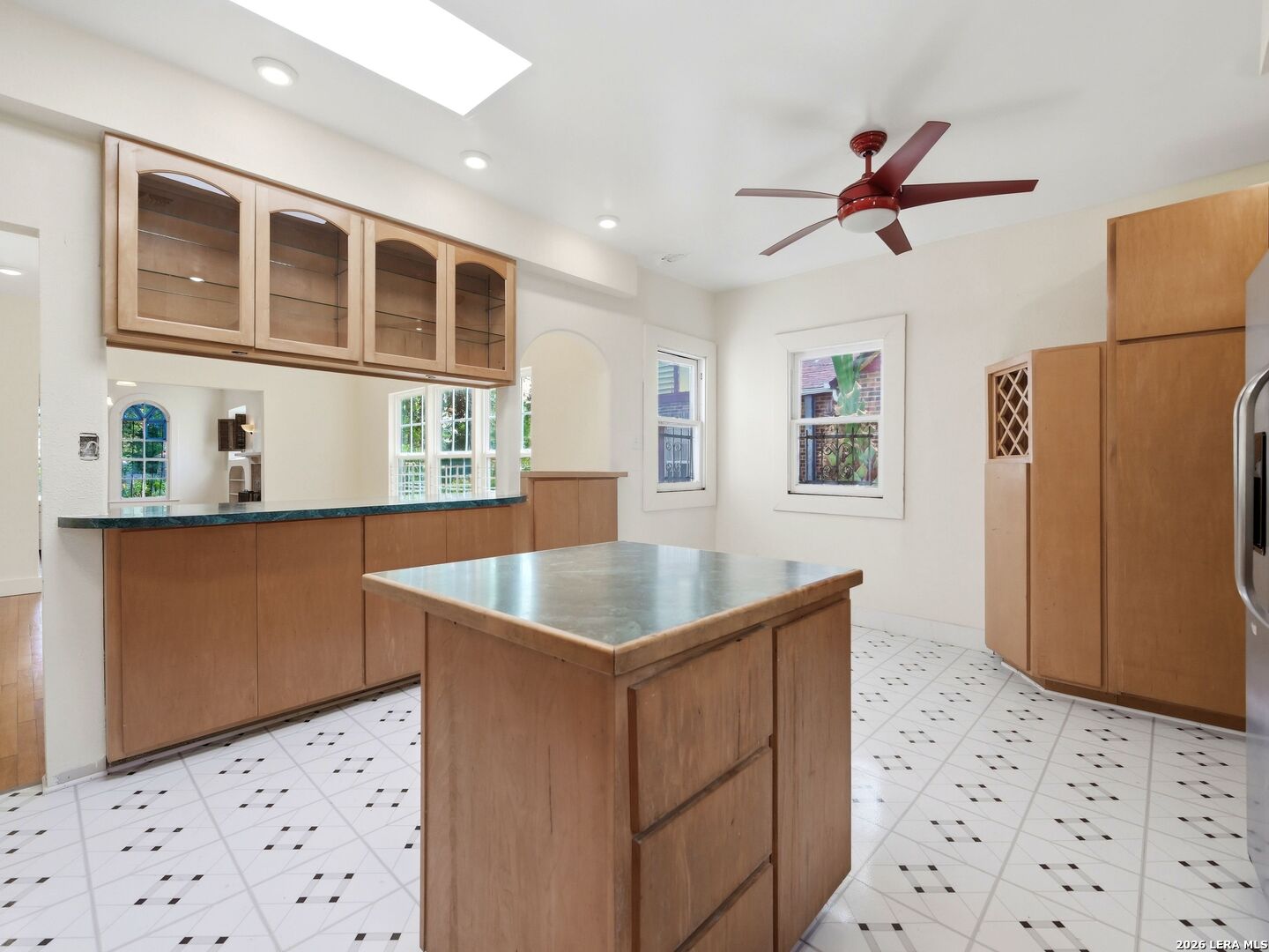 1549 W Huisache Avenue San Antonio TX 78201
