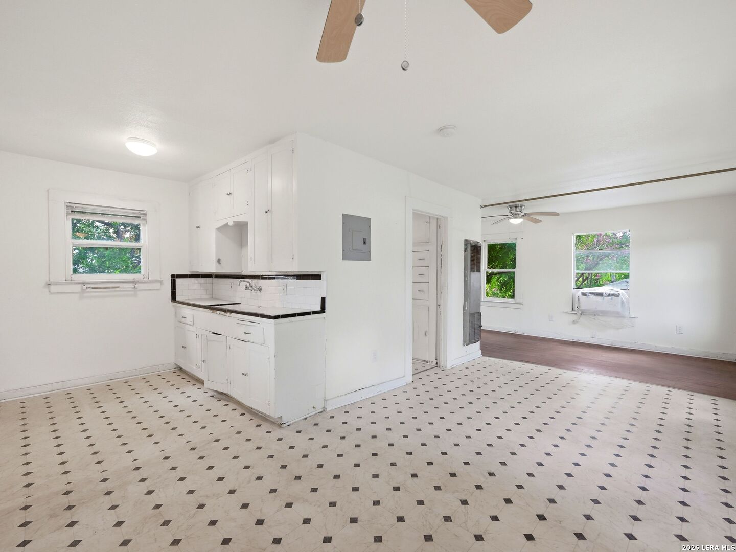 1549 W Huisache Avenue San Antonio TX 78201