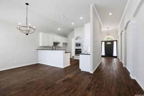 27 Fonthill Way San Antonio TX 78218