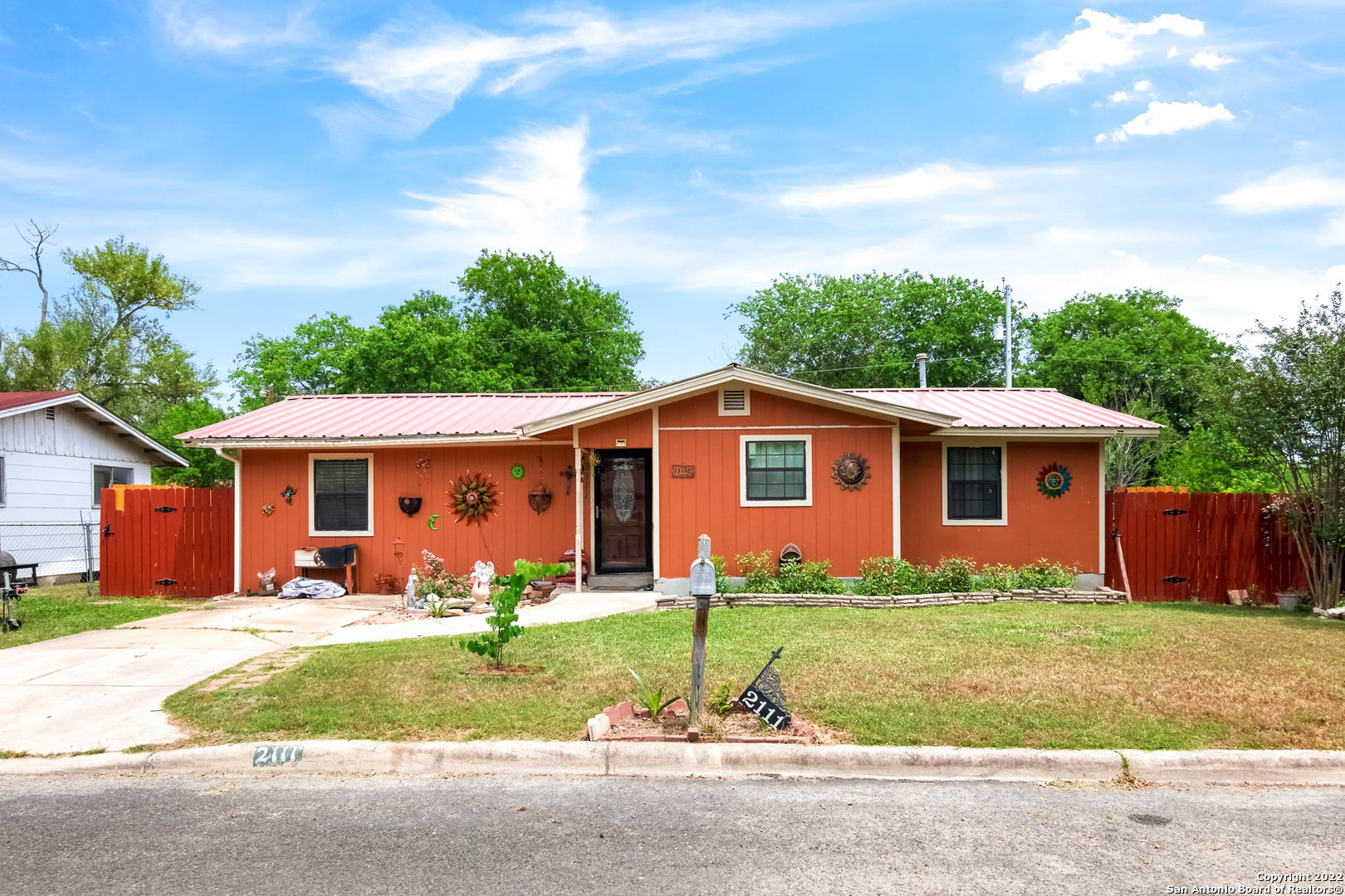2111 Sherman Street Seguin TX 78155