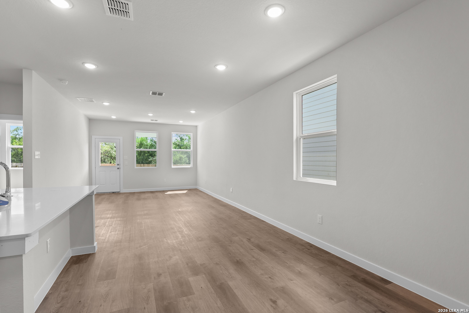 9934 Chavaneaux Landing San Antonio TX 78221