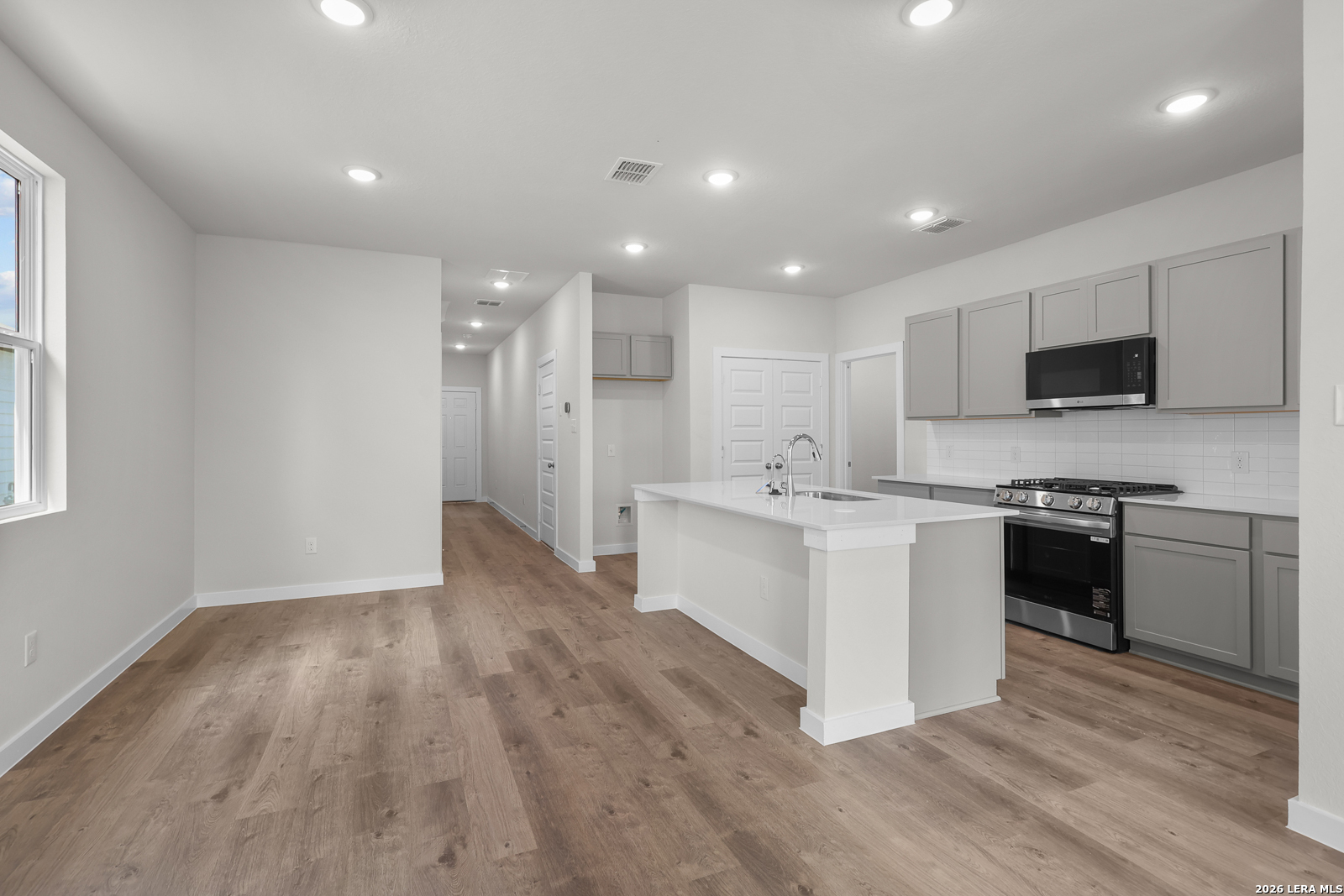 9934 Chavaneaux Landing San Antonio TX 78221