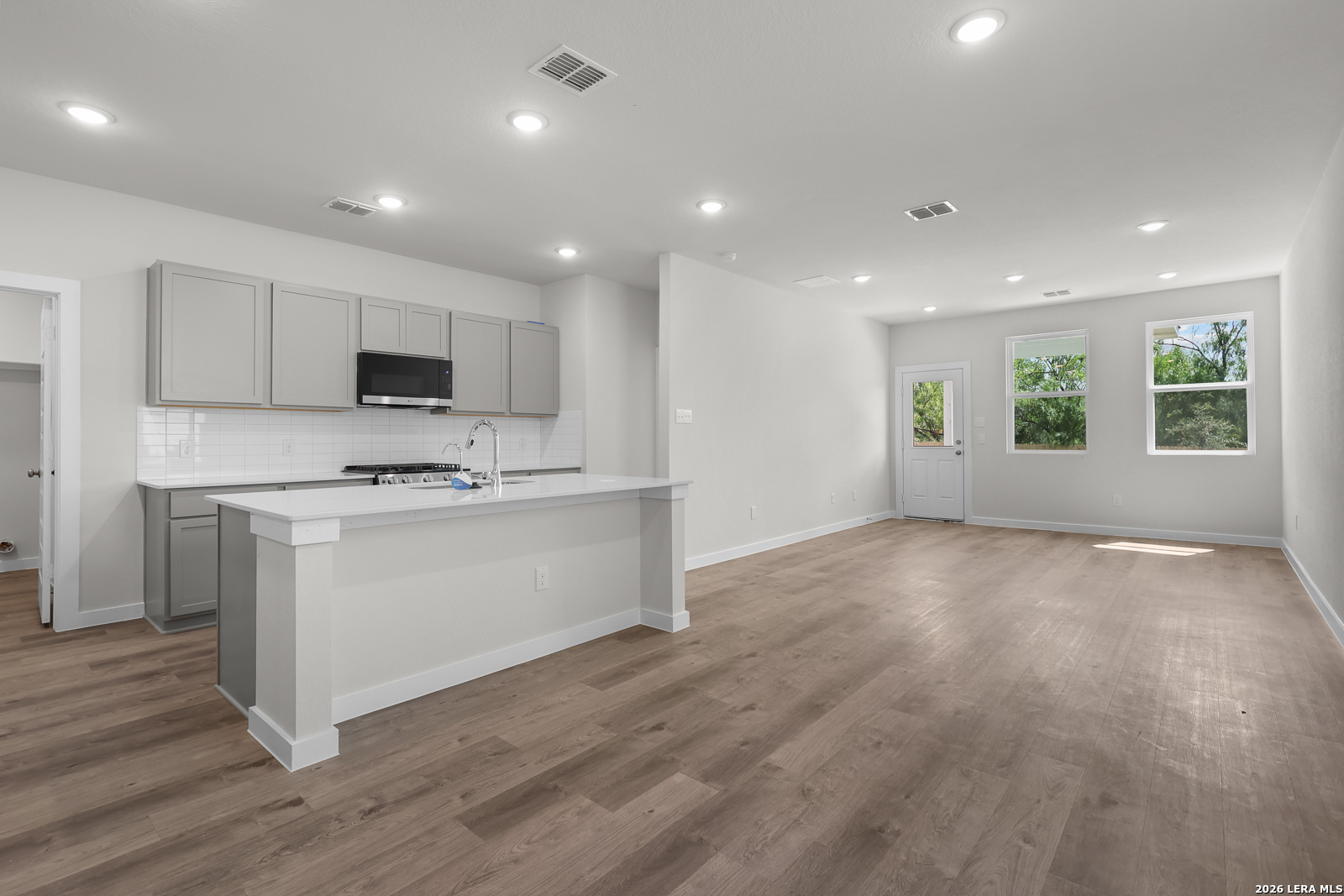 9934 Chavaneaux Landing San Antonio TX 78221