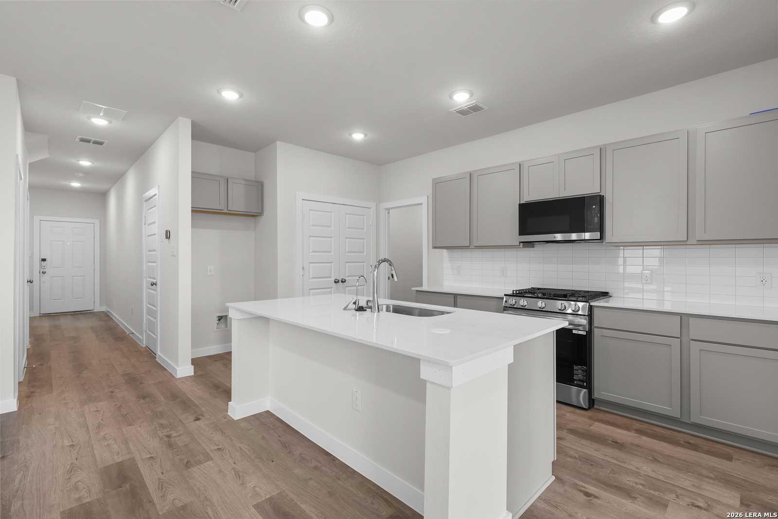 9934 Chavaneaux Landing San Antonio TX 78221