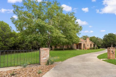 76 Hunters Point Drive New Braunfels TX 78132