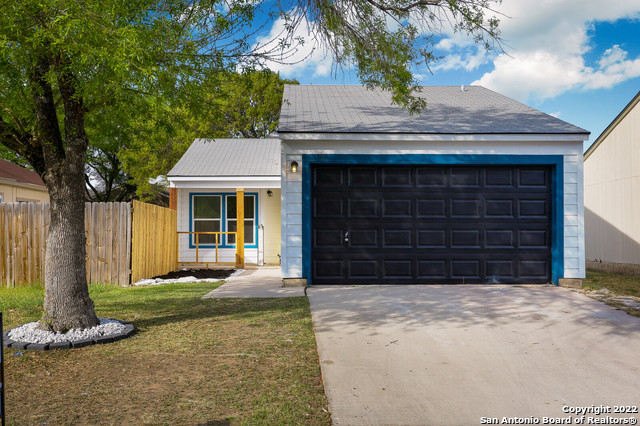 9705 Village Briar San Antonio TX 78250