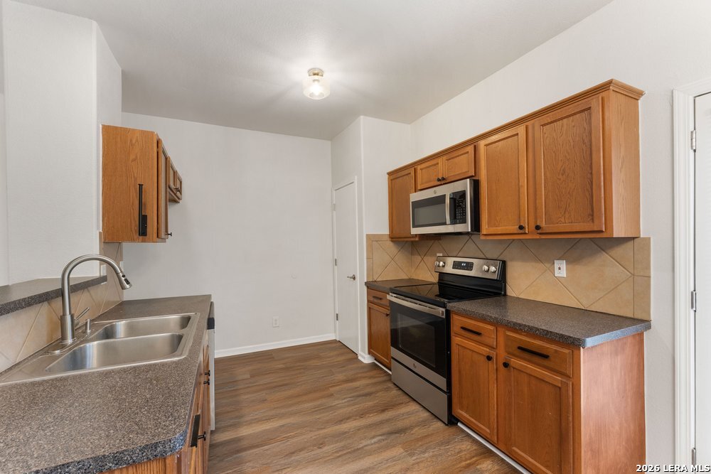 12102 No Bogie Cove San Antonio TX 78221