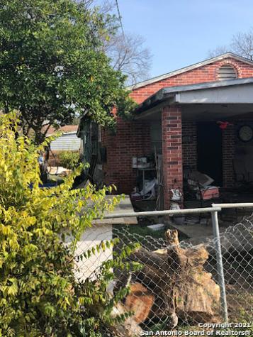 814 S San Eduardo Avenue San Antonio TX 78237