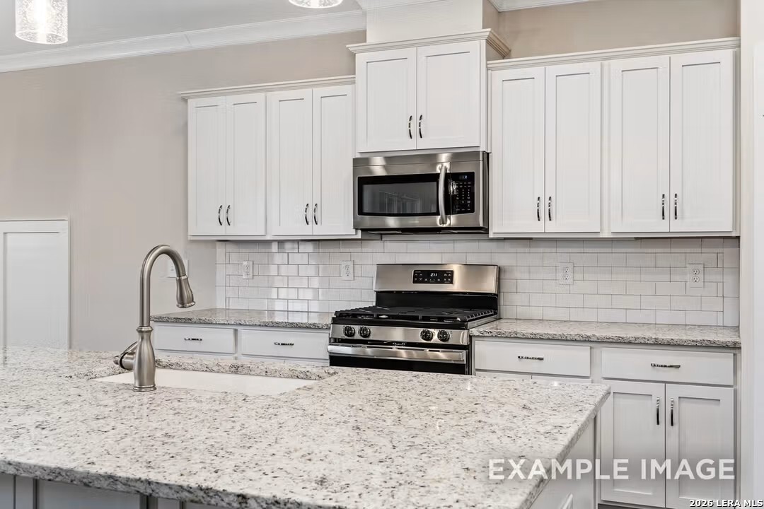 244 Lily Pass Castroville TX 78009