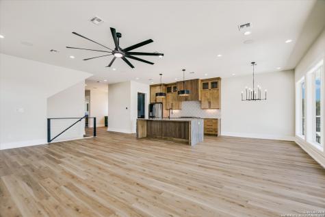 516 Lake Street Kingsland TX 78639